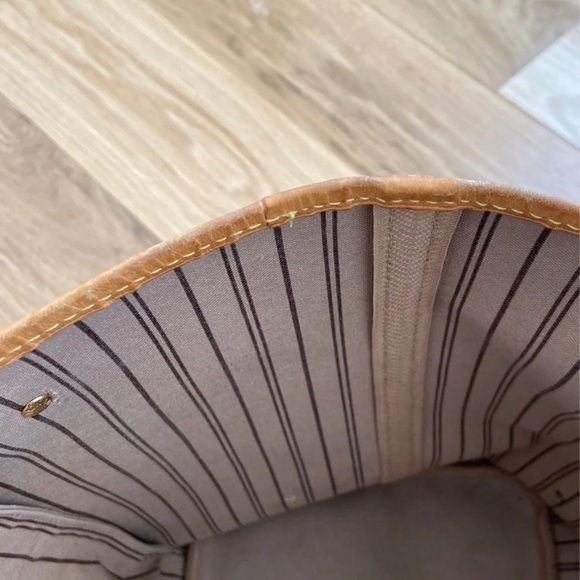 Louis Vuitton Neverfull GM - Picture 14 of 15